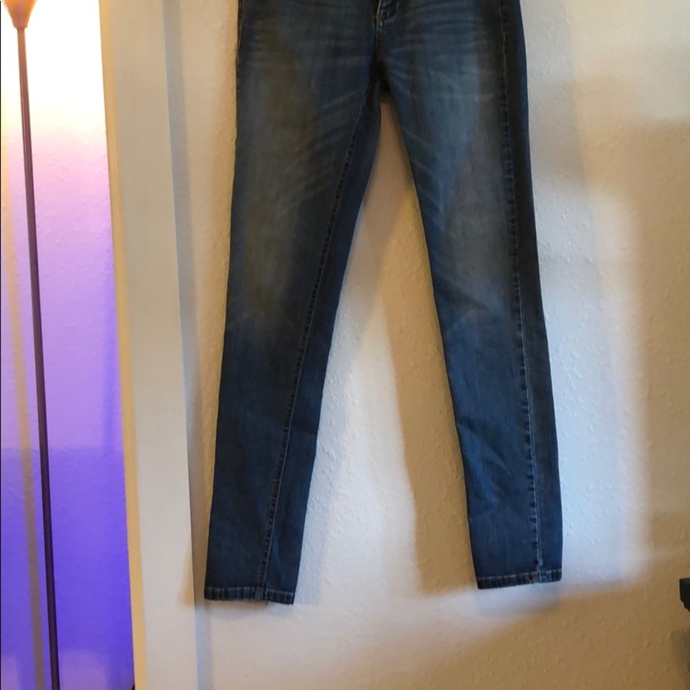 Blue jeans - Picture 2 of 5